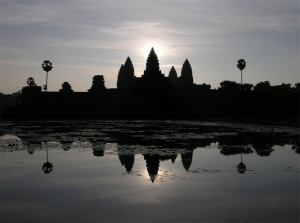 Angkor Wat visitare alba