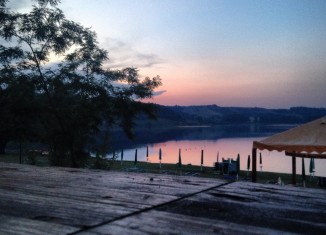 lago di martignano tramonto