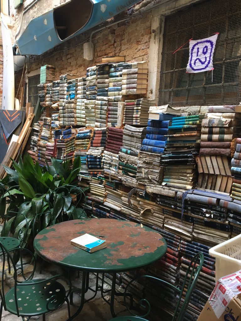 venezia libreria acqua alta