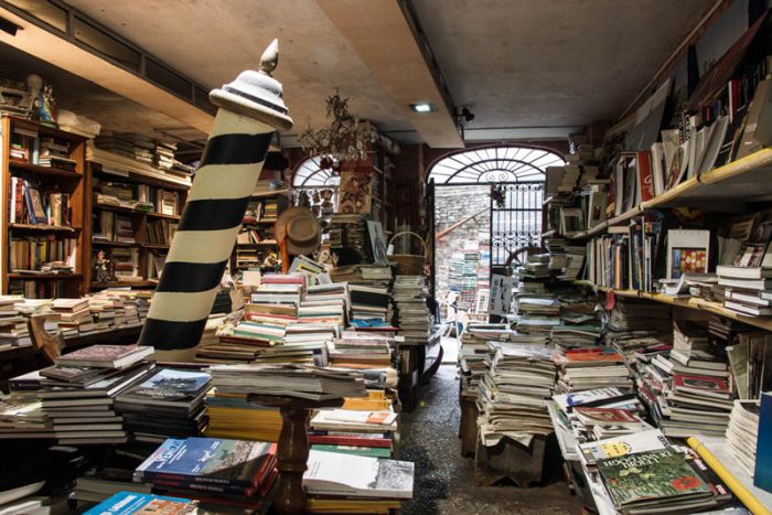 venezia libreria acqua alta