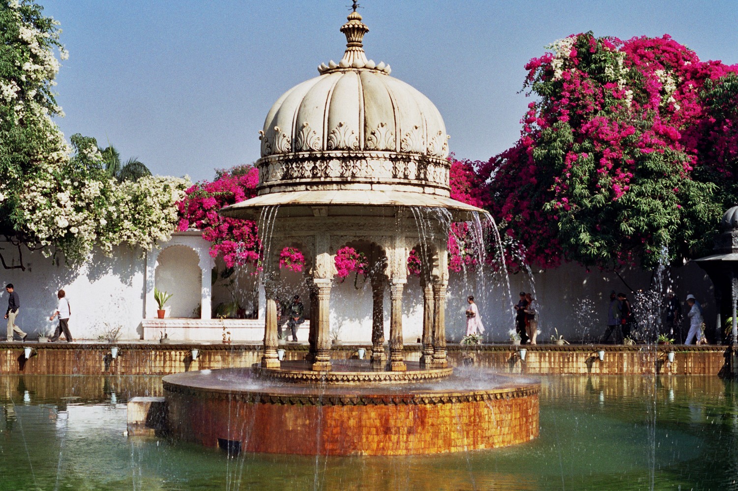 Удайпур Индия сады