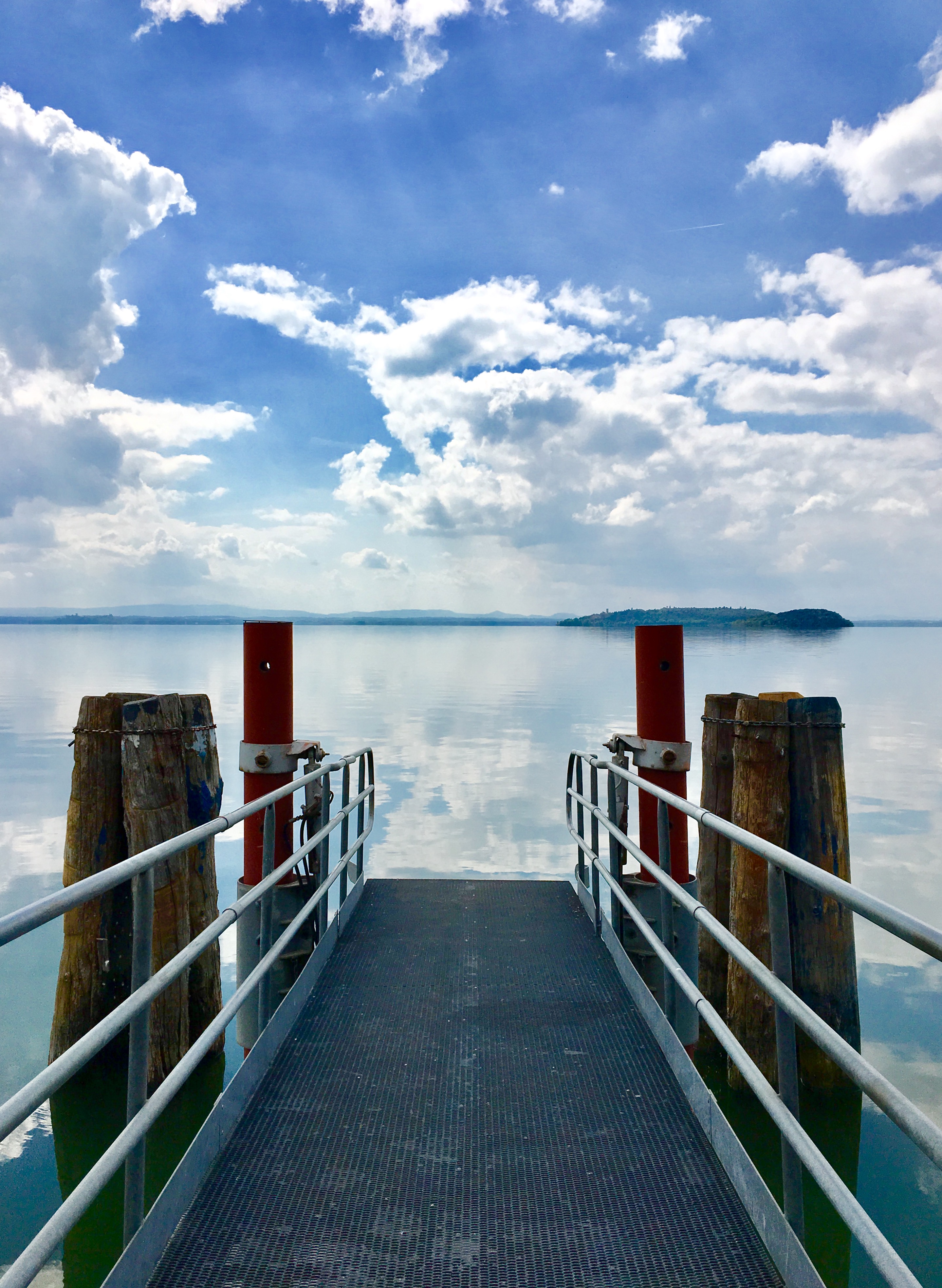 lago trasimeno pontile