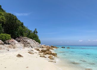 lang tengah isola malesia mare